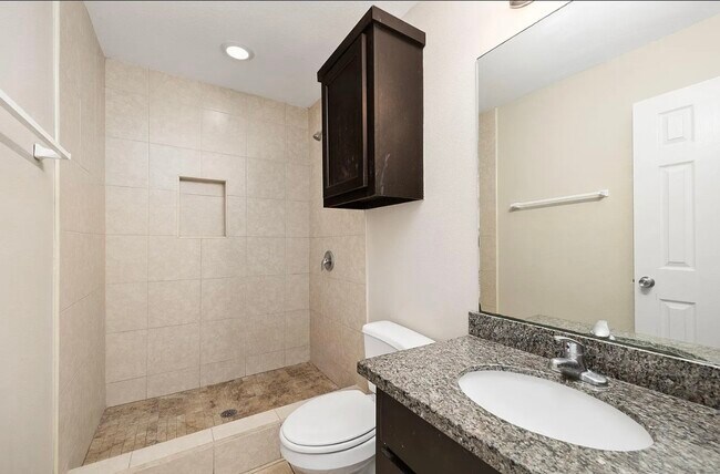 Foto del edificio - 1224 W Harrison Ave