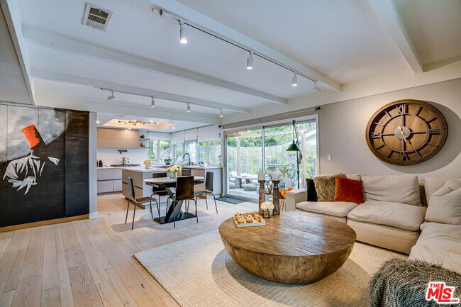 Foto del edificio - 4101 Tarrybrae Terrace