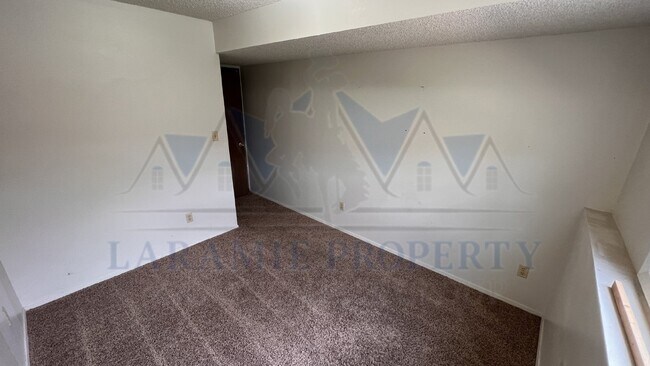 Building Photo - Charming 3 Bed, 2.5 Bath Home in Laramie, WY