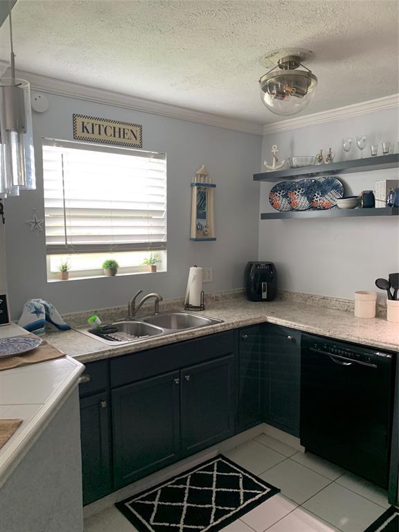 Foto del edificio - 1609 E Bayshore Dr