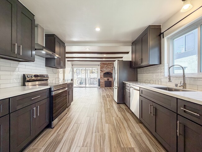 Building Photo - 6931 Wilson Way