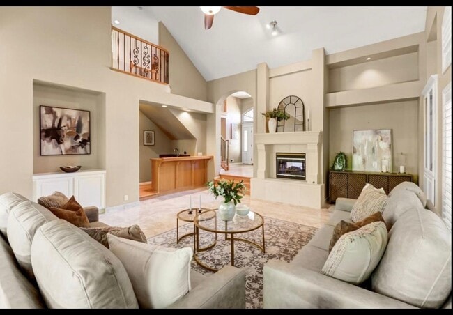 Foto del edificio - 361 Canyon Falls Dr