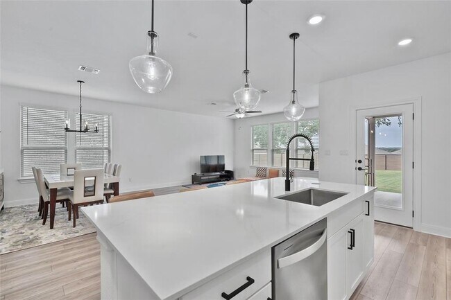 Foto del edificio - 1305 Crescent Ln