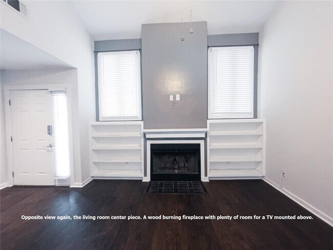 Foto del edificio - 836 St Charles Ave NE