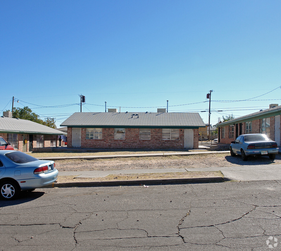 Building Photo - 3616-3626 Lincoln Ave