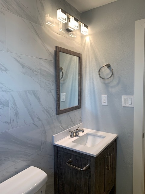 bathroom - 1313 W Taylor St