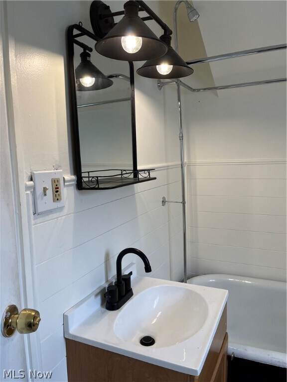 Foto del edificio - 110 E 220th St
