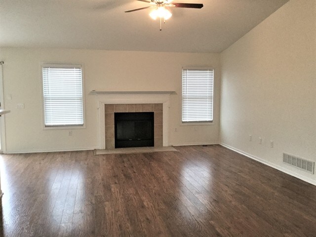 Building Photo - 708 Orwell St