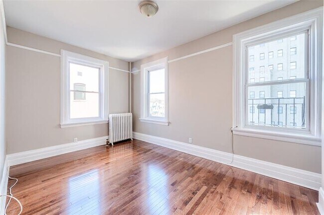 Foto del edificio - 134 Clifton Pl