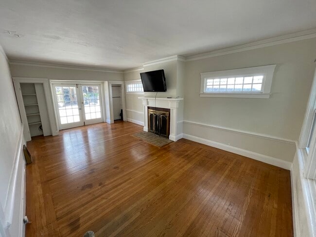 1st Floor Living Room (or 4th Bedroom) - 2481 Hilgard Avenue