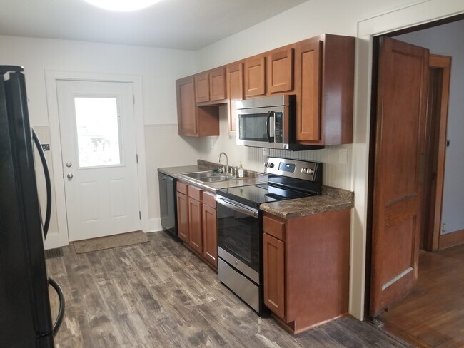 Foto del edificio - 420 N Main St