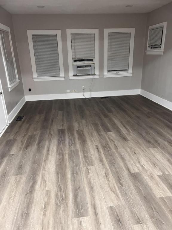 Foto del edificio - 18214 Oak St