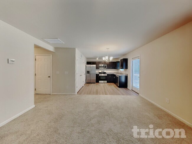 Foto del edificio - 35 Drake Cir