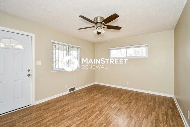 Foto del edificio - 3 Bedroom Pet-Friendly Home in Louisville,...