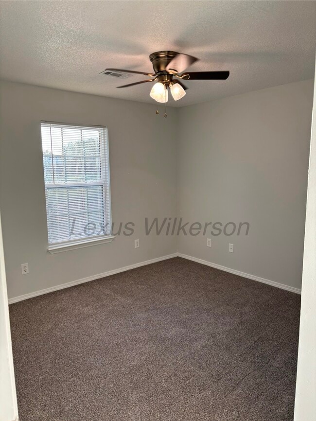 Foto del edificio - 3505 SW Victoria Pl