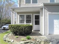 Building Photo - 20 Sea Ct Ln