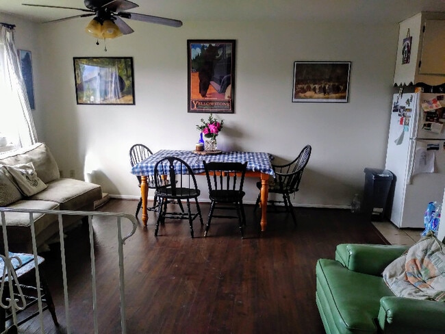 Foto del edificio - 4318 Hampton Cir