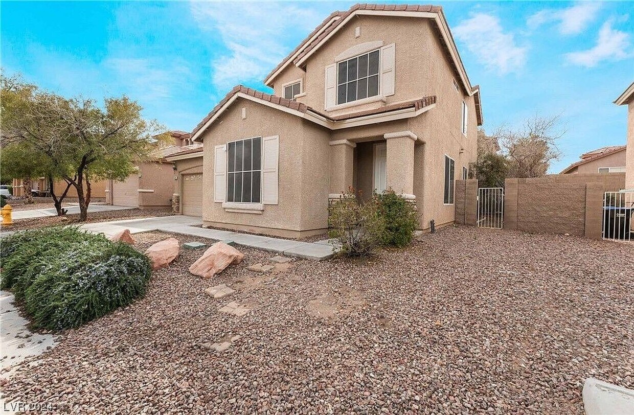 Foto del edificio - Spacious 5-Bedroom Henderson Home with Bal...