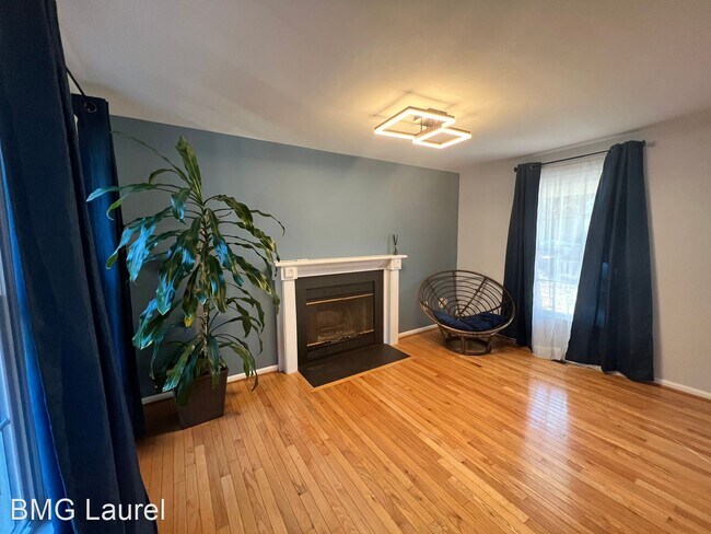 Building Photo - 4 br, 3.5 bath House - 8519 Hawk Run Terr ...