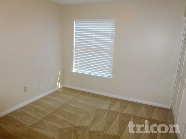 Foto del edificio - 8376 Chason Rd W