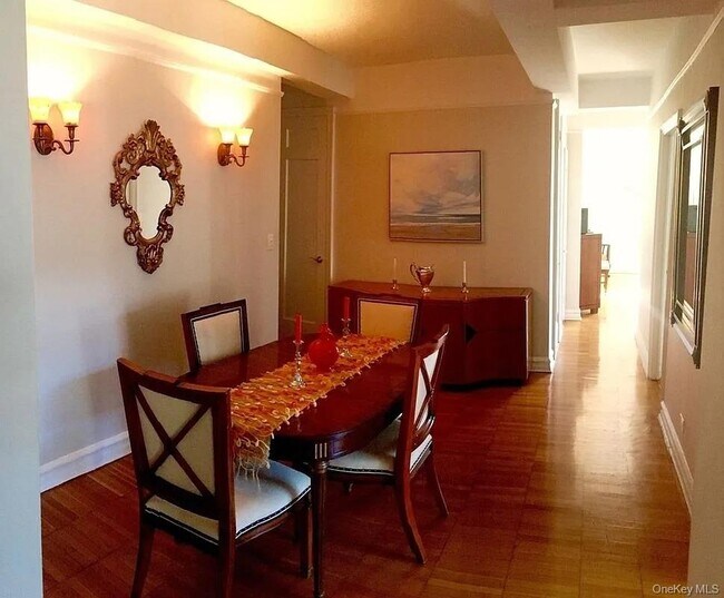 Foto del edificio - 118 8th Ave