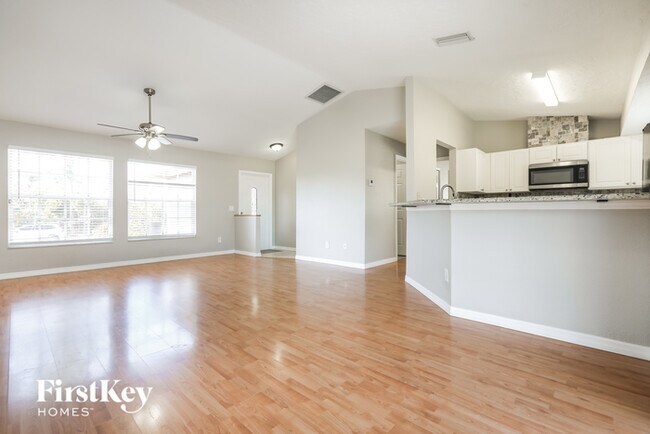 Building Photo - 2449 Alesio Avenue