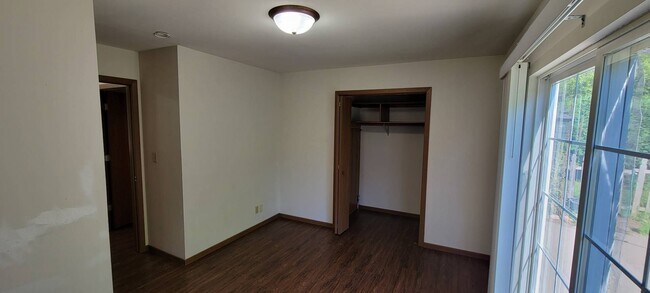 Foto del edificio - 411-413 Gaylee Street