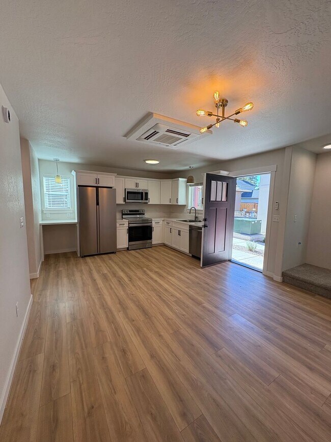 Foto del edificio - New Construction 3-bedroom, 2-bathroom tow...