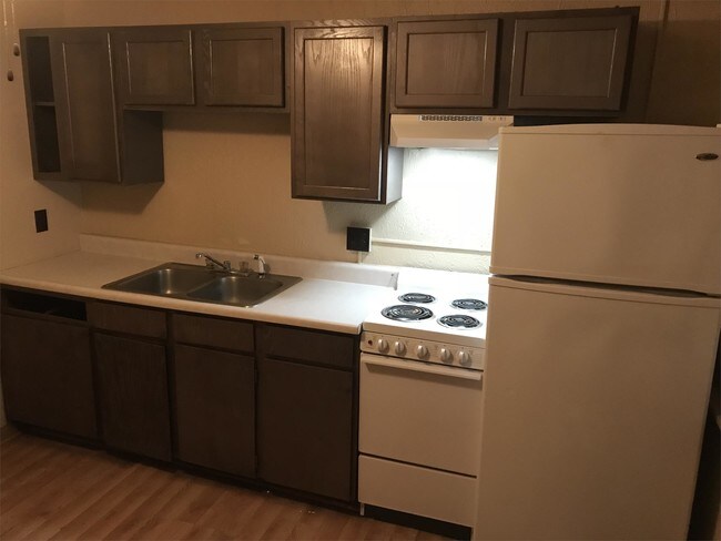 Photo - 404 N Dewey St