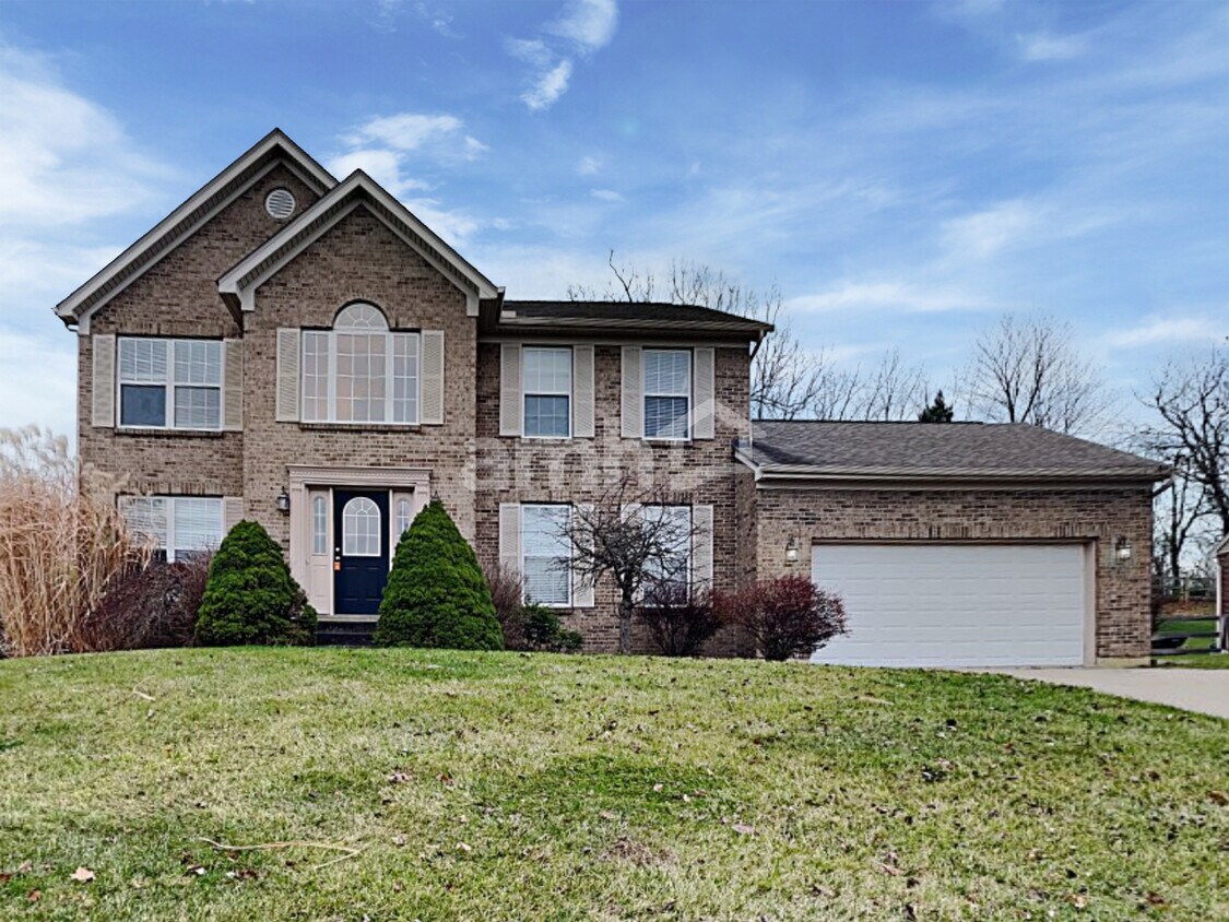 8518 Woodcreek Drive House Rental in Florence, KY