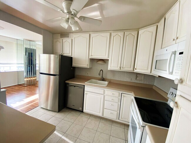 Foto del edificio - 5701 N Sheridan Rd
