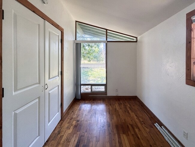 Building Photo - 3817 E Amazon Dr