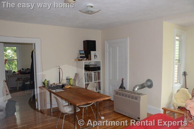 Foto del edificio - 112 Thorndike St