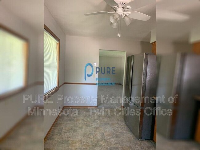 Building Photo - 5639 N Girard Ave