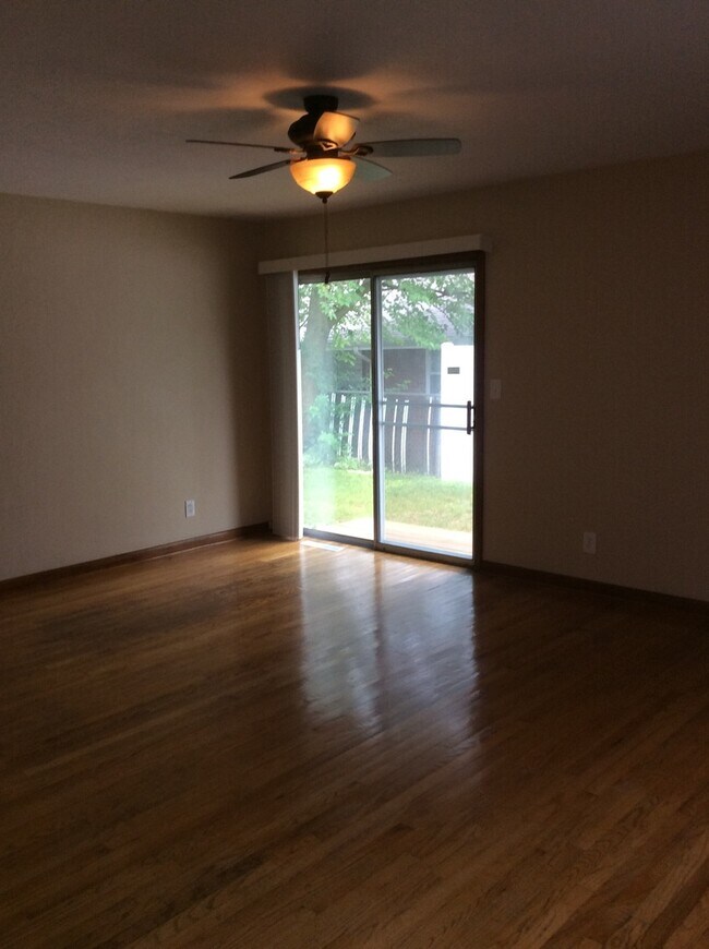 Foto del edificio - 269 Flintridge Dr