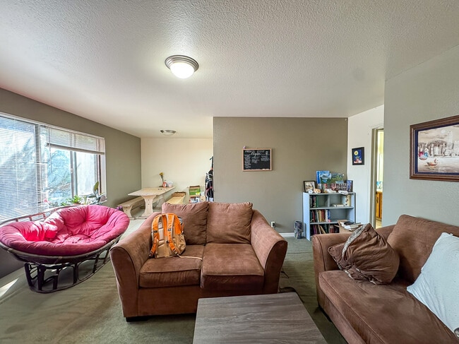 Building Photo - 243 E 400 N