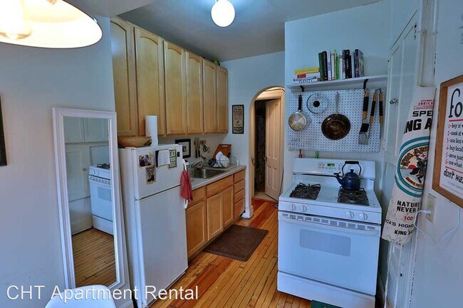 Building Photo - 1 br, 1 bath Apartment - 128 W. Gilman St.