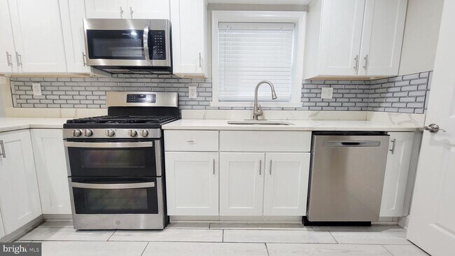 Foto del edificio - 12400 Shadow Ln