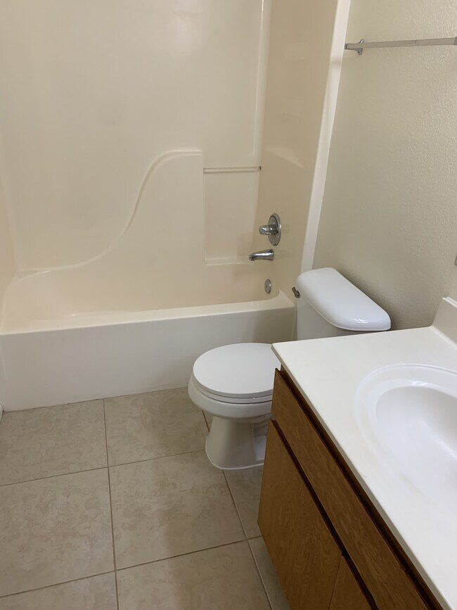 Baño - 15 on Palm Apartments
