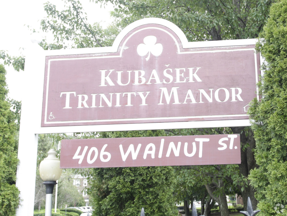 Foto del edificio - Kubasek Trinity Manor