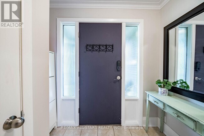 Photo du bâtiment - 55 Larwood Blvd