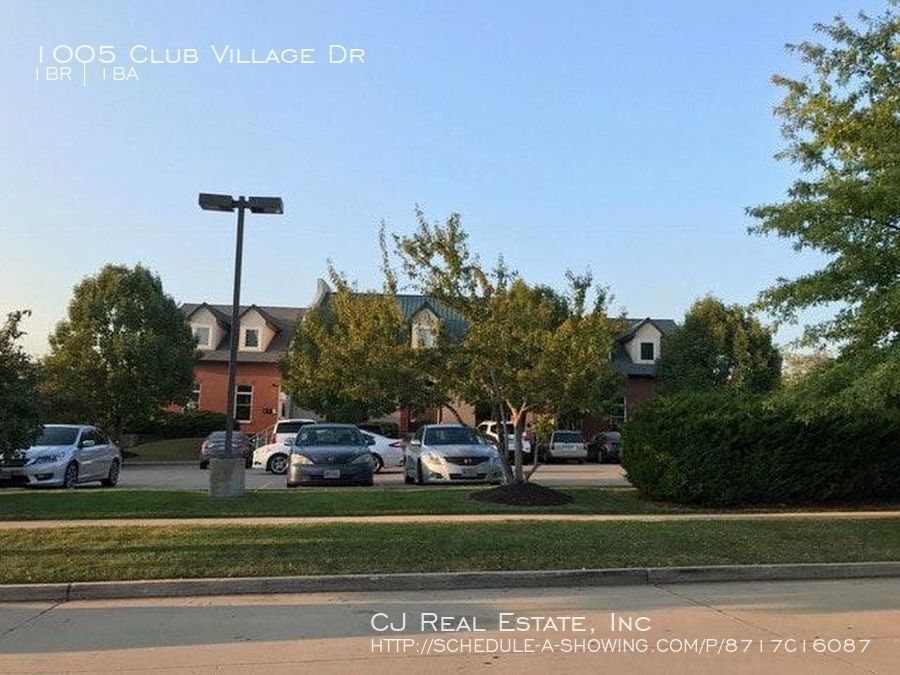 Foto principal - 1005 Club Village Dr