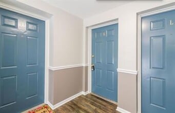 Building Photo - 1600 Arlyn Cir