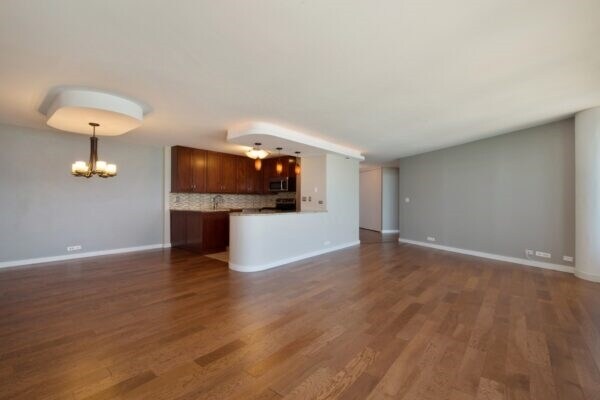 Dining - 505 N Lake Shore Dr