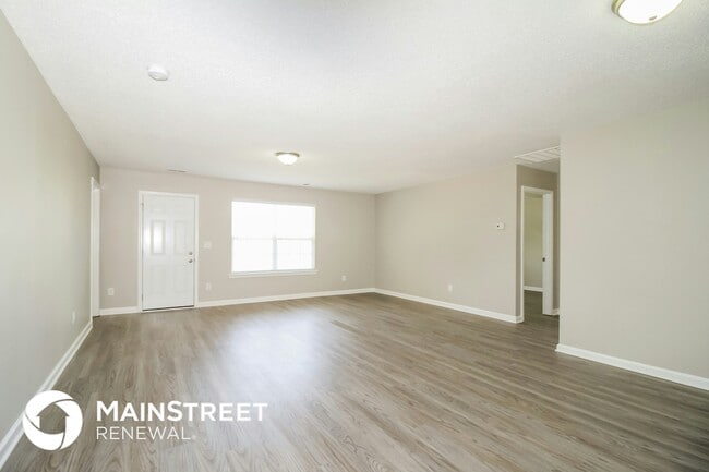 Building Photo - 484 Bedford Knoll Dr