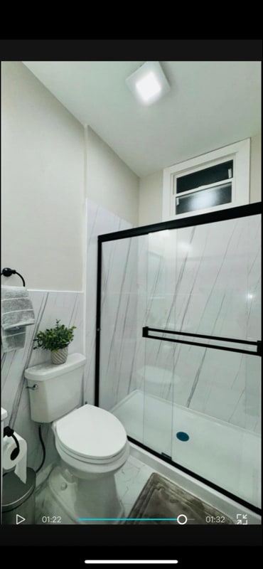 Foto del edificio - 704 Glenwood Ave