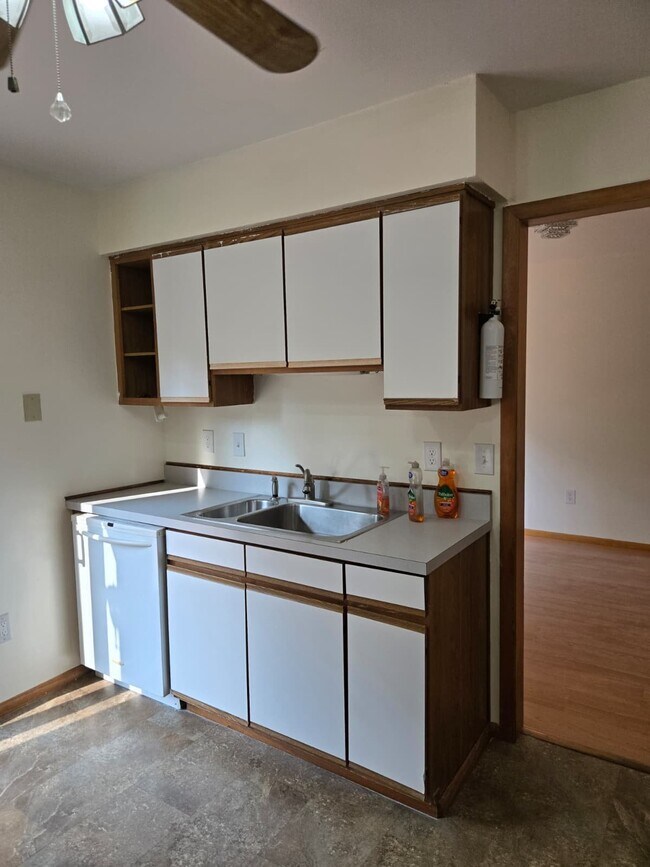 Foto del edificio - 195 Edgemere Ct