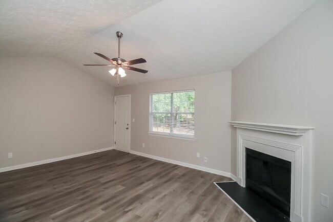 Foto del edificio - 907 Walnut Creek Ln