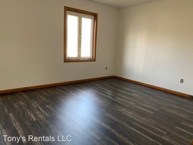 Building Photo - 2 br, 1 bath House - 223 Hollywood Avenue