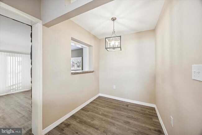 Foto del edificio - 703 N Providence Rd